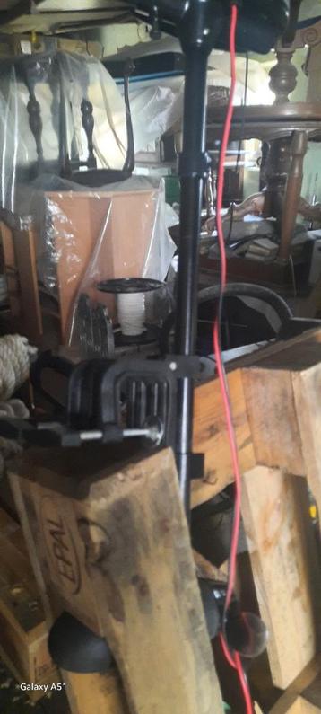 Rhino XV elektrische bbm  90 euro beschikbaar voor biedingen