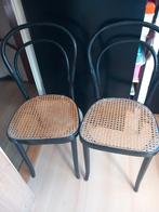 2 houten rotan stoelen., Huis en Inrichting, Stoelen, Ophalen, Gebruikt, Zwart, Twee
