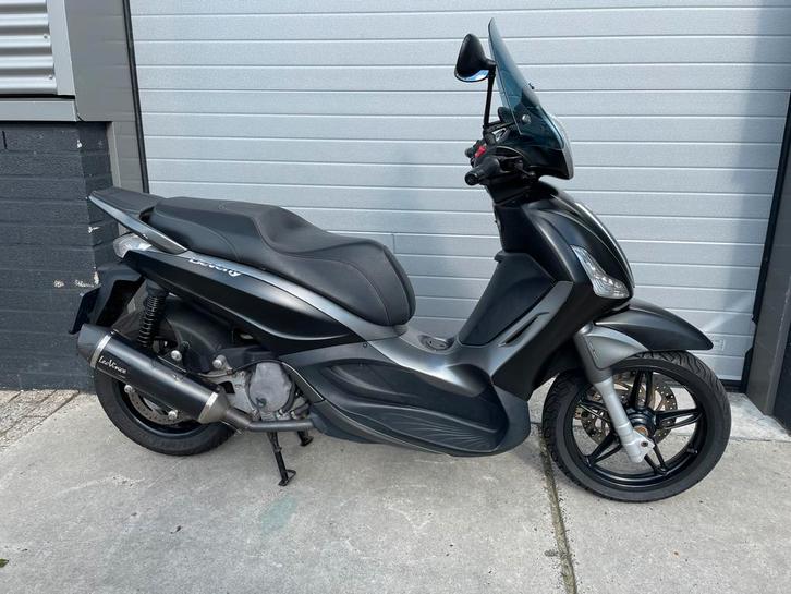 Piaggio Beverly 350 Sport, Motoren, Motoren | Piaggio, Particulier, Scooter, Minimaal motorrijbewijs A2, Ophalen