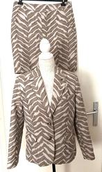 McGregor jasje met bijpassende rok maat 40/42[v]