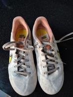 Nike Tiempo maat 36,5, Sport en Fitness, Voetbal, Maat XS of kleiner, Ophalen of Verzenden, Zo goed als nieuw, Schoenen