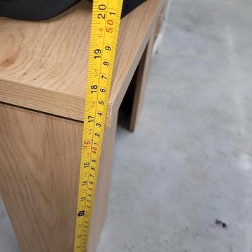 Eetkamertafel en tvmeubel beschikbaar voor biedingen