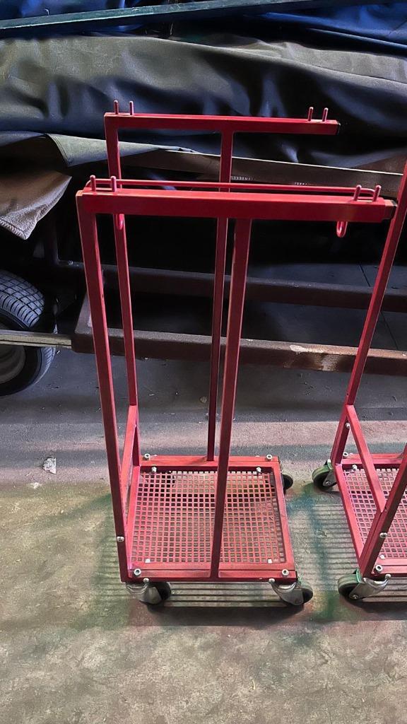 Rode metalen verrijdbare houders / statieven op wielen, Doe-het-zelf en Verbouw, Gereedschap | Handgereedschap, Gebruikt, Ophalen