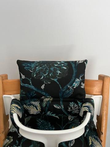 Stokke Tripp Trapp Kussenset - Zwart met Bloemen beschikbaar voor biedingen