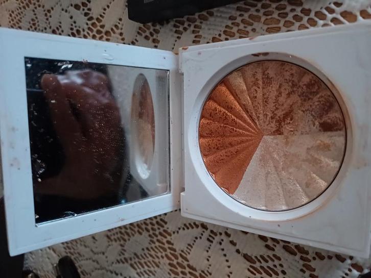 Ofra highlighter  ELF contour pallette haarverf, Sieraden, Tassen en Uiterlijk, Uiterlijk | Cosmetica en Make-up, Zo goed als nieuw