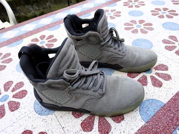 3Maat 41 * Grijs suède Supra Skytop IV Heren Sneaker beschikbaar voor biedingen