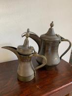 Oude Arabische koffiepotten, Antiek en Kunst, Antiek | Koper en Brons, Ophalen of Verzenden, Brons