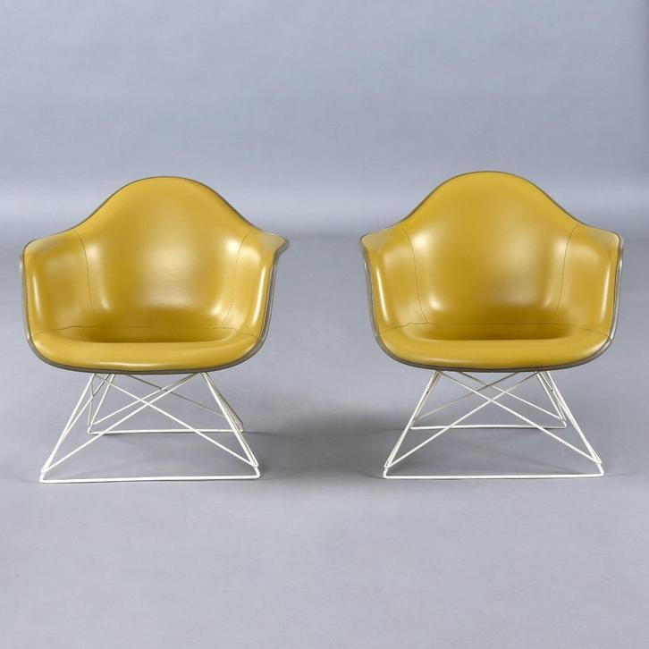 Paar Eames voor Herman Miller LAR Shell Stoelen, Antiek en Kunst, Antiek | Meubels | Stoelen en Banken, Ophalen of Verzenden