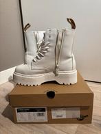 Dr. Martens Jadon II Mono - Maat 39 - Wit, Kleding | Dames, Schoenen, Wit, Lage of Enkellaarzen, Ophalen of Verzenden, Dr. Martens