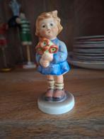 Hummel Beeldje Meisje met Bloemen, Ophalen