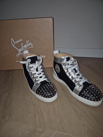 Louboutin Lou Spikes Orlato Multi beschikbaar voor biedingen
