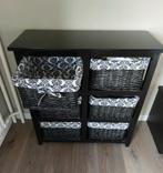 Zwart houten kastje met rieten lades/mandjes, Ophalen, Gebruikt, Overige materialen, 50 tot 100 cm
