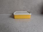 Tupperware Diepvries bakje 300 ml. 14x13 cm. Crème Geel, Huis en Inrichting, Keuken | Tupperware, Ophalen of Verzenden, Zo goed als nieuw