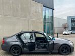 Grijze Luxe BMW 3-Serie 320i E90 Sedan/SchuifDak/NieuweAPK!, 4 cilinders, 14 km/l, Bedrijf, Handgeschakeld