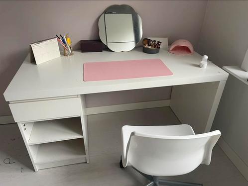 Malm bureau ikea, Huis en Inrichting, Bureaus, Gebruikt, Ophalen of Verzenden