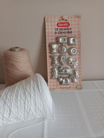 12 chocolade vormpjes, nieuw in verpakking  beschikbaar voor biedingen