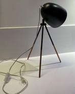 Zwarte Tafellamp met half koperen pootjes,H 37 cm, z.g.a.n, Huis en Inrichting, Lampen | Vloerlampen, Ophalen of Verzenden, Zo goed als nieuw