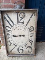 Brocante klok, Huis en Inrichting, Ophalen, Zo goed als nieuw, Wandklok