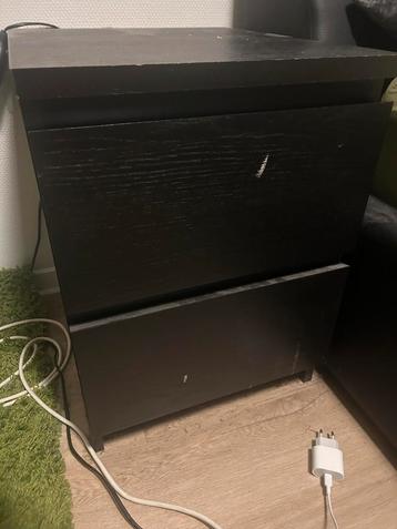 IKEA MALM nachtkastje zwart beschikbaar voor biedingen