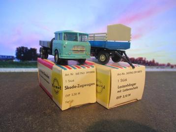 1957 Skoda S706 RT trekker blauw + aanhanger met latten beschikbaar voor biedingen