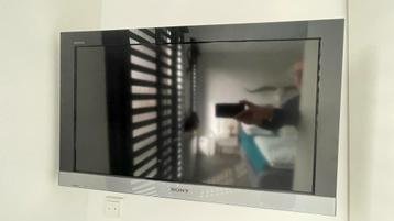 Sony kleuren televisie met wandsteun beschikbaar voor biedingen