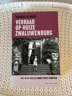 Verraad op Huize Zwaluwenburg - Richard de Nooy, Ophalen of Verzenden, Zo goed als nieuw, Nederland