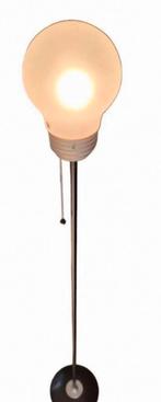 Vintage Ikea Pop Art (gloeilamp) G9910 vloerlamp | jaren 90, Huis en Inrichting, Lampen | Vloerlampen, Ophalen of Verzenden, Zo goed als nieuw