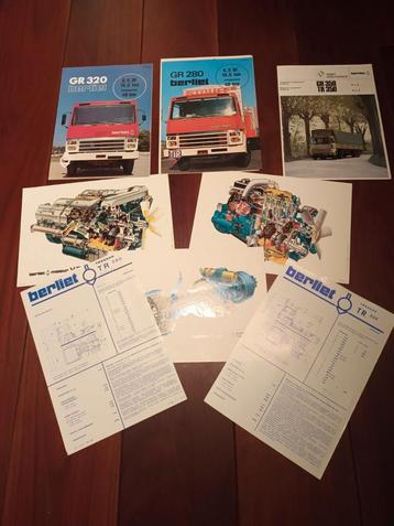 Berliet folders en technische gegevens.  beschikbaar voor biedingen