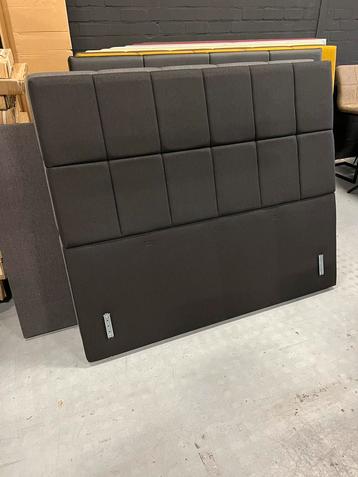 Nieuwe hoofdbord boxspring kleur zwart stof