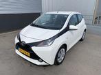 Toyota Aygo 1.0 VVT-i x-play | Airconditioning | Achteruitri, Voorwielaandrijving, Stof, Gebruikt, Euro 6