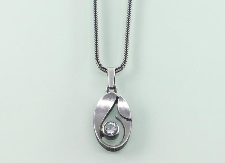 Zilveren hanger bergkristal Sten & Laine Finland met collier, Sieraden, Tassen en Uiterlijk, Antieke sieraden, Hanger, Zilver