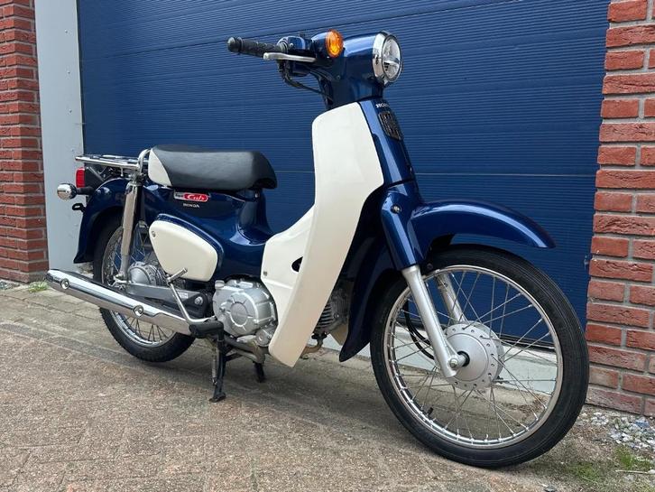 Honda C50 Super Cub | 2021 | NL Kenteken | 8.822km | JDM, Fietsen en Brommers, Brommers | Honda, Zo goed als nieuw, Overige modellen