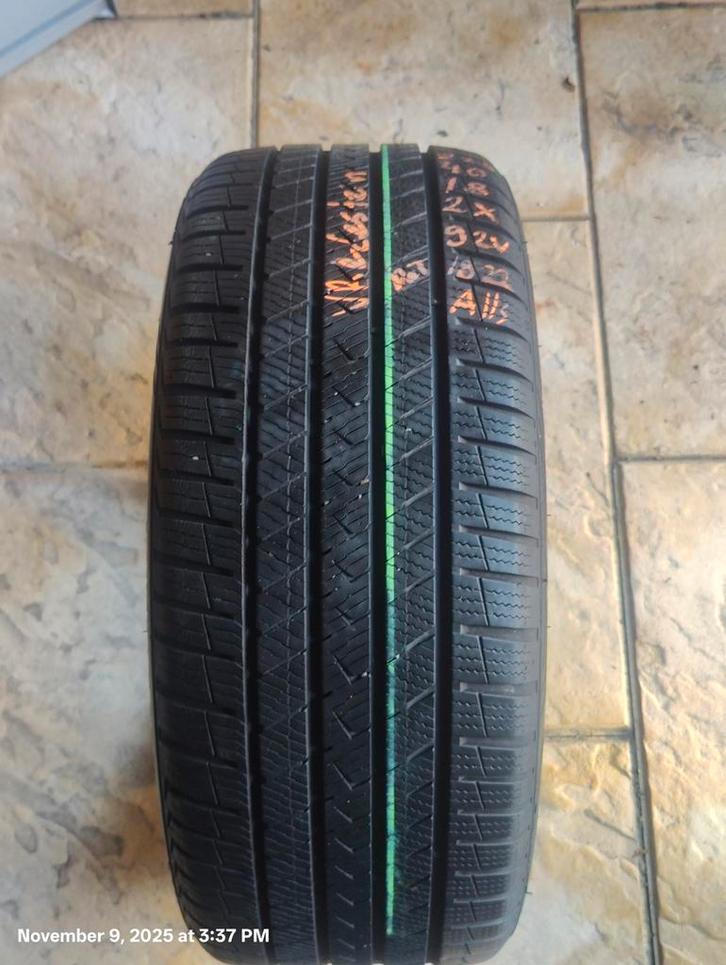 Vredestein Quatrac All Season Banden 225/40/18, Auto-onderdelen, Banden en Velgen, Band(en), All Season, 18 inch, 225 mm, Personenwagen