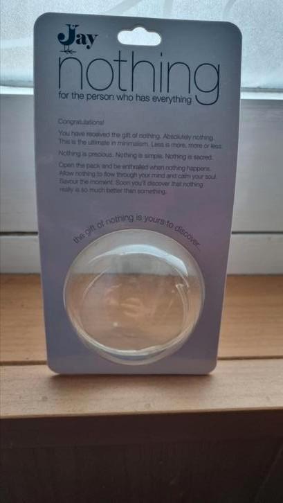 The gift of nothing. Cadeau voor iemand die alles al heeft., Hobby en Vrije tijd, Feestartikelen, Zo goed als nieuw, Ophalen of Verzenden