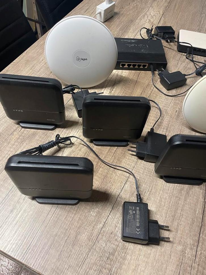 KPN Apparatuur Set, Computers en Software, Accesspoints, Gebruikt, Ophalen