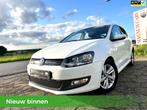 Volkswagen Polo 1.0 BlueMotion NAP 5Drs Airco, Nw APK, Navi, Auto's, Voorwielaandrijving, Gebruikt, 95 pk, Wit