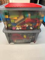 Twee grote bakken duplo, Ophalen, Gebruikt