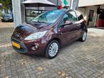 Ford Ka 1.2 51KW 2011 Titanium ,pano ,airco,mooie auto......, Voorwielaandrijving, Stof, 4 cilinders, 4 stoelen