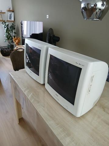 2X IIyama LS902UT  CRT monitor . beschikbaar voor biedingen
