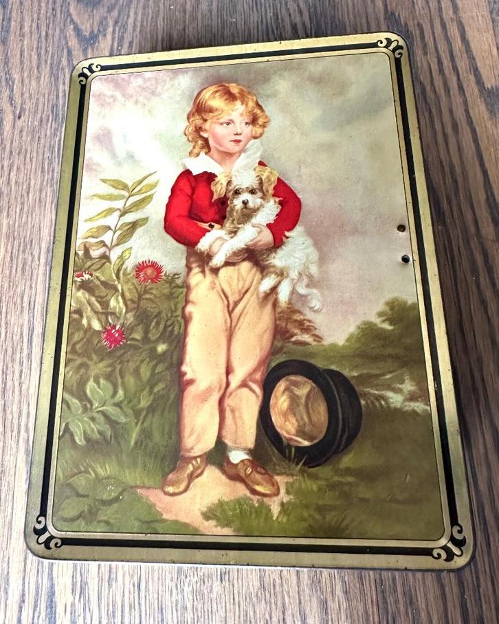 Vintage Mooi blik goud kleurig jongen hond brocante bloemen, Verzamelen, Blikken, Gebruikt, Koek(jes), Overige merken, Verzenden