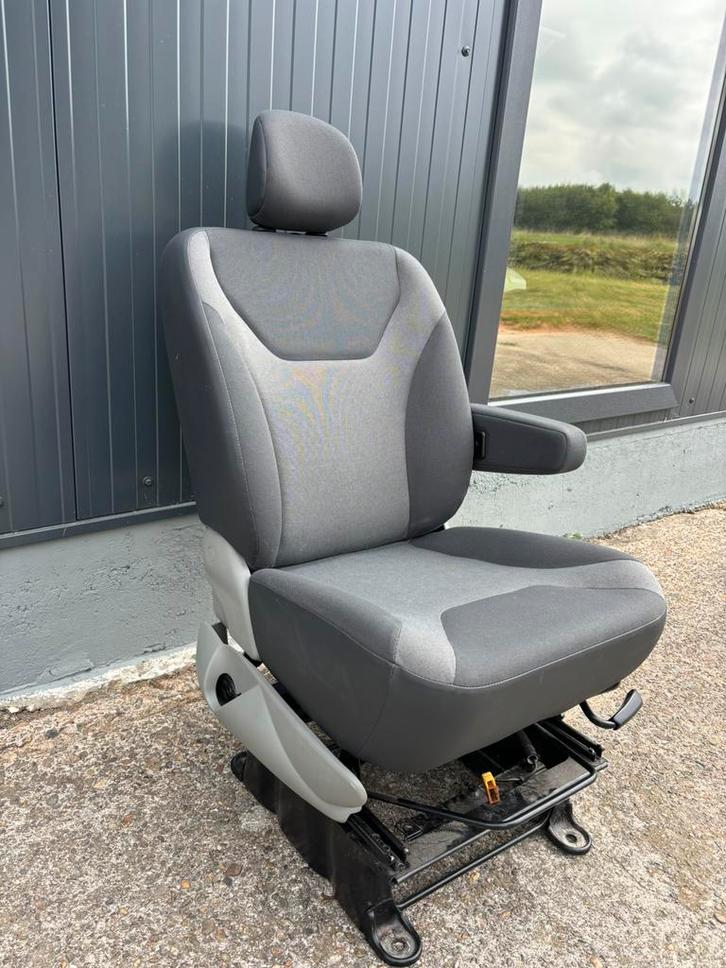stoel rechts renault trafic opel vivaro nissan primastar, Auto-onderdelen, Interieur en Bekleding, Nissan, Opel, Renault, Ophalen of Verzenden