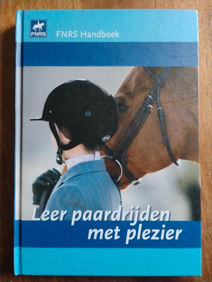 FNRS Handboek - Leer Paardrijden met Plezier, Boeken, Sportboeken, Zo goed als nieuw, Overige sporten, Ophalen of Verzenden