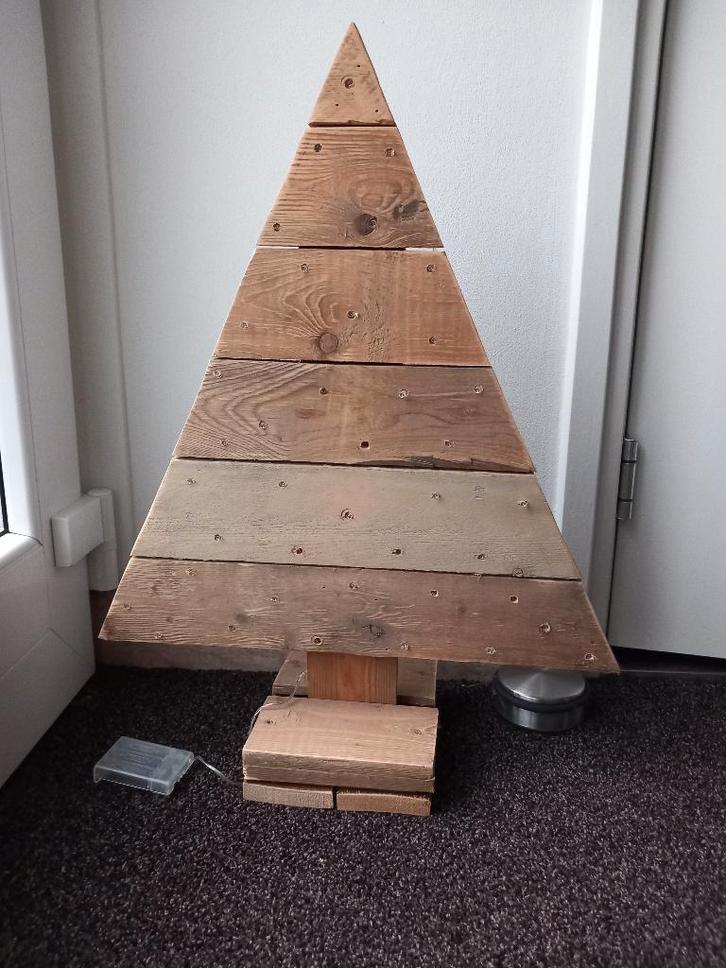 Kerstboom van steigerhout met verlichting op batterij, Diversen, Kerst, Nieuw, Ophalen of Verzenden