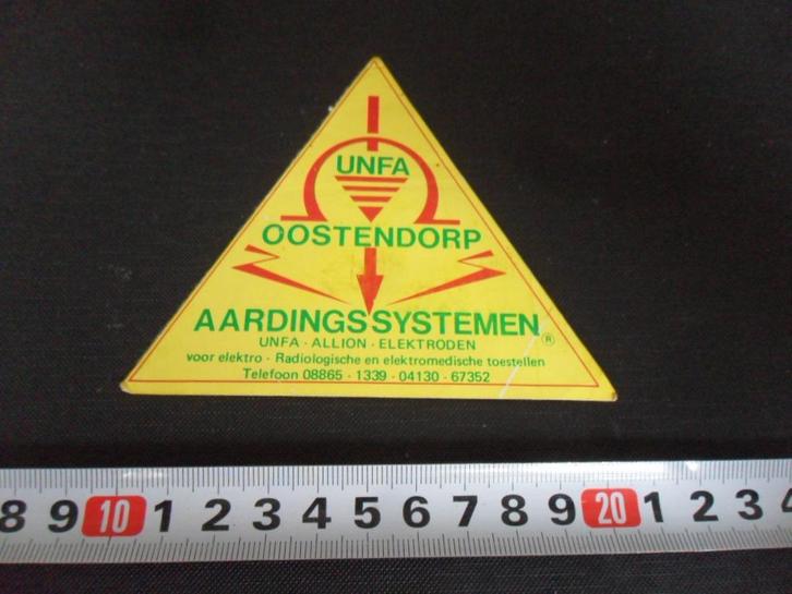 sticker zeeland veghel UNFA OOSTENDORP aardingssystemen, Verzamelen, Stickers, Zo goed als nieuw, Ophalen