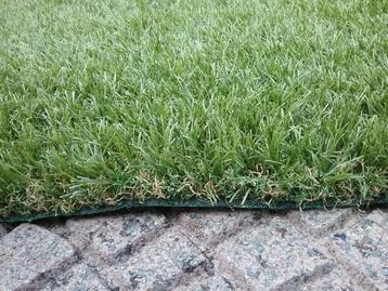 ZACHT KUNSTGRAS MET MOSDRAAD 2.80 BIJ 2.60 beschikbaar voor biedingen