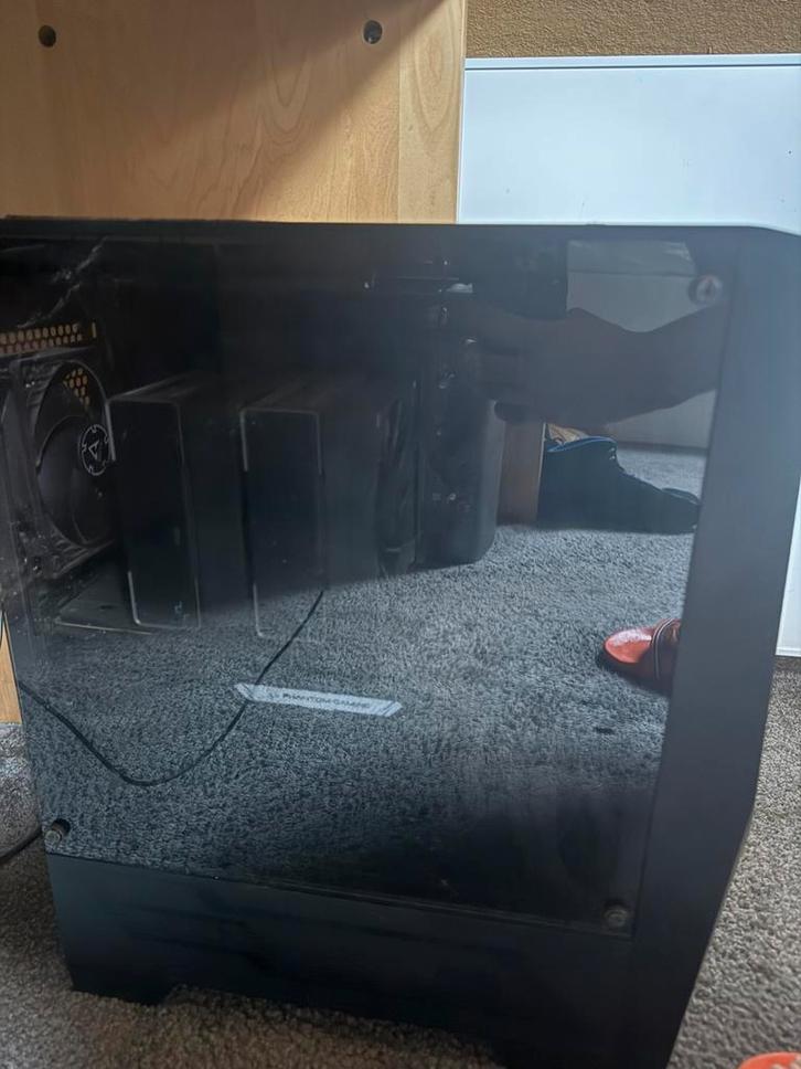 Gaming setup 1PC 1 Keyboard 2 Monitors, Computers en Software, Desktop Pc's, Gebruikt, SSD, 32 GB, Met videokaart, Met monitor