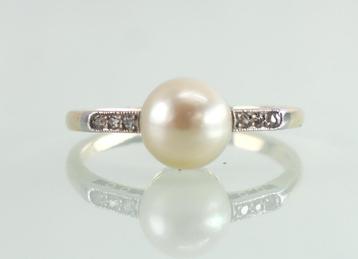 Antieke Art Deco gouden ring met parel en diamant  beschikbaar voor biedingen