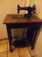 Antieke trap naaimachine, Antiek en Kunst, Antiek | Naaimachines, Ophalen of Verzenden