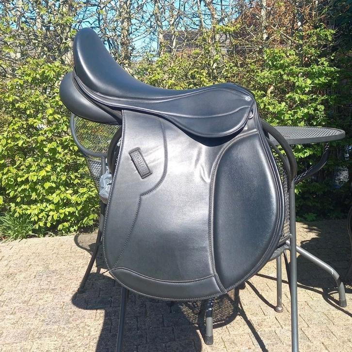 17 Inch veelzijdigheidszadel, Dieren en Toebehoren, Paarden en Pony's | Overige Paardenspullen, Ophalen of Verzenden