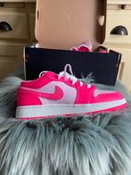 Air Jordan 1 Low maat 38,5 Nike (Nieuw) roze, Kleding | Dames, Schoenen, Ophalen of Verzenden, Nieuw, Roze, Sneakers of Gympen